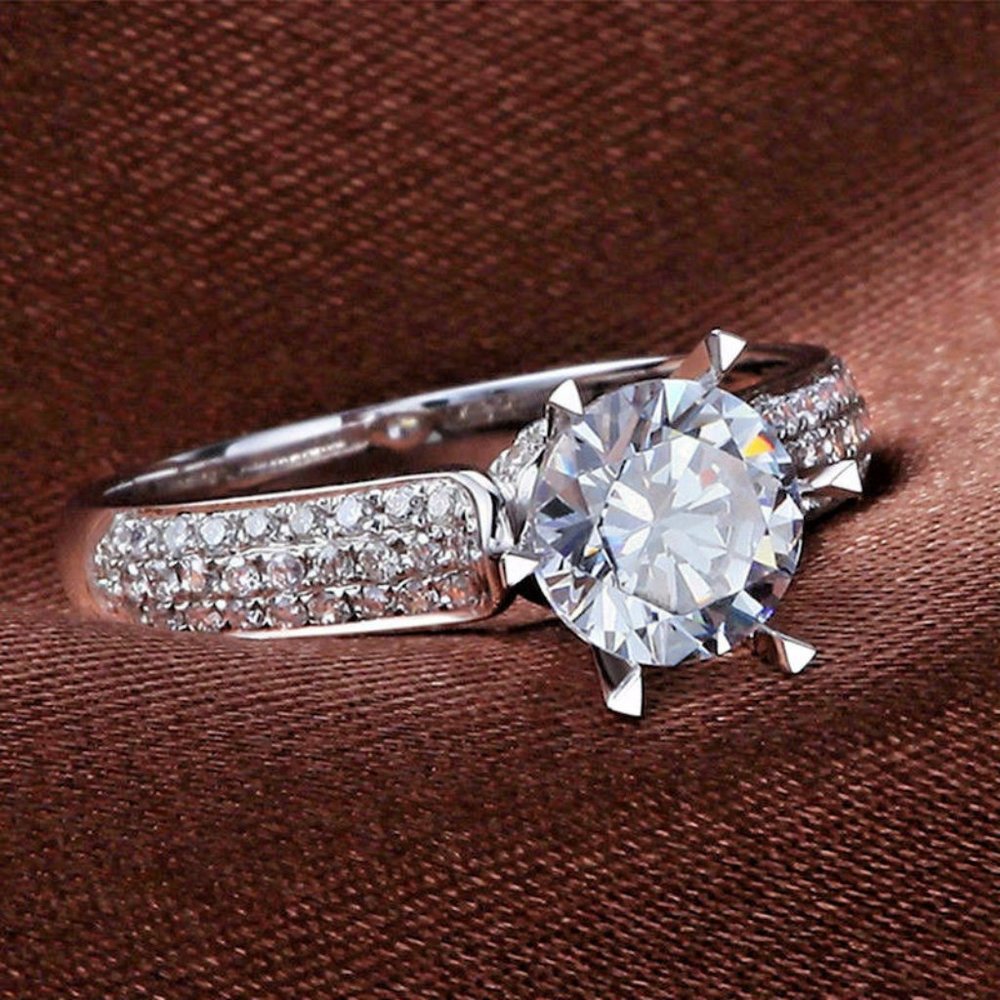 Gorgeous 925 Silver Round Cut White Sapphire Ring - Picture 3 of 6